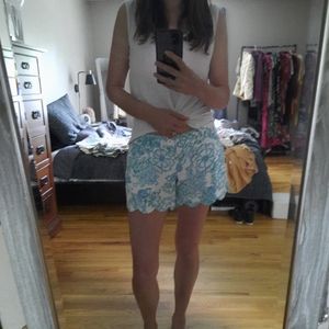 Lilly Pulitzer size 4 The buttercup short